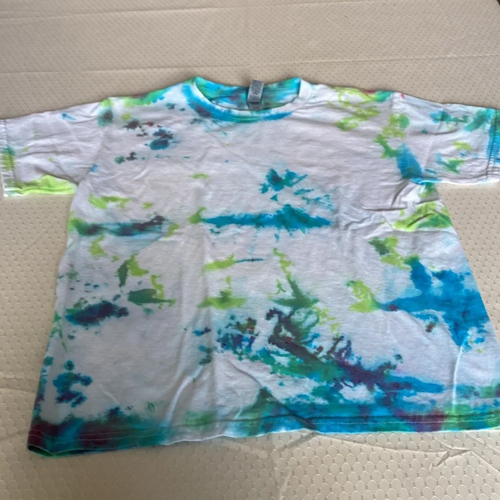 Collection of Four Unisex T-Shirts, Size Youth L